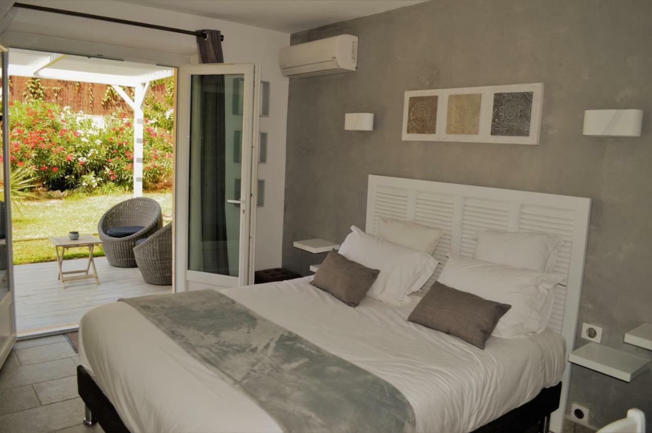 Villa La Terre Des Lauriers วาลูริส ภายนอก รูปภาพ