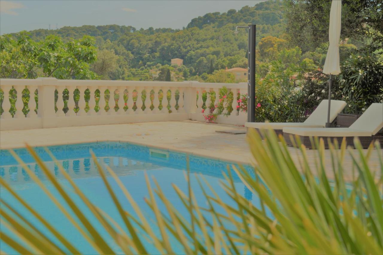 Villa La Terre Des Lauriers วาลูริส ภายนอก รูปภาพ
